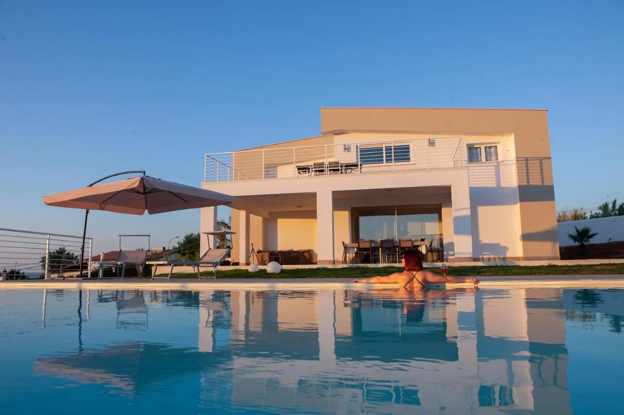 Villa Lombardo Luxury Balestrate 0*,